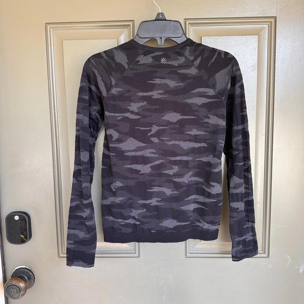 Athleta Girl Printed Power Up Camo‎ Top Medium 8-10 - Picture 2 of 3